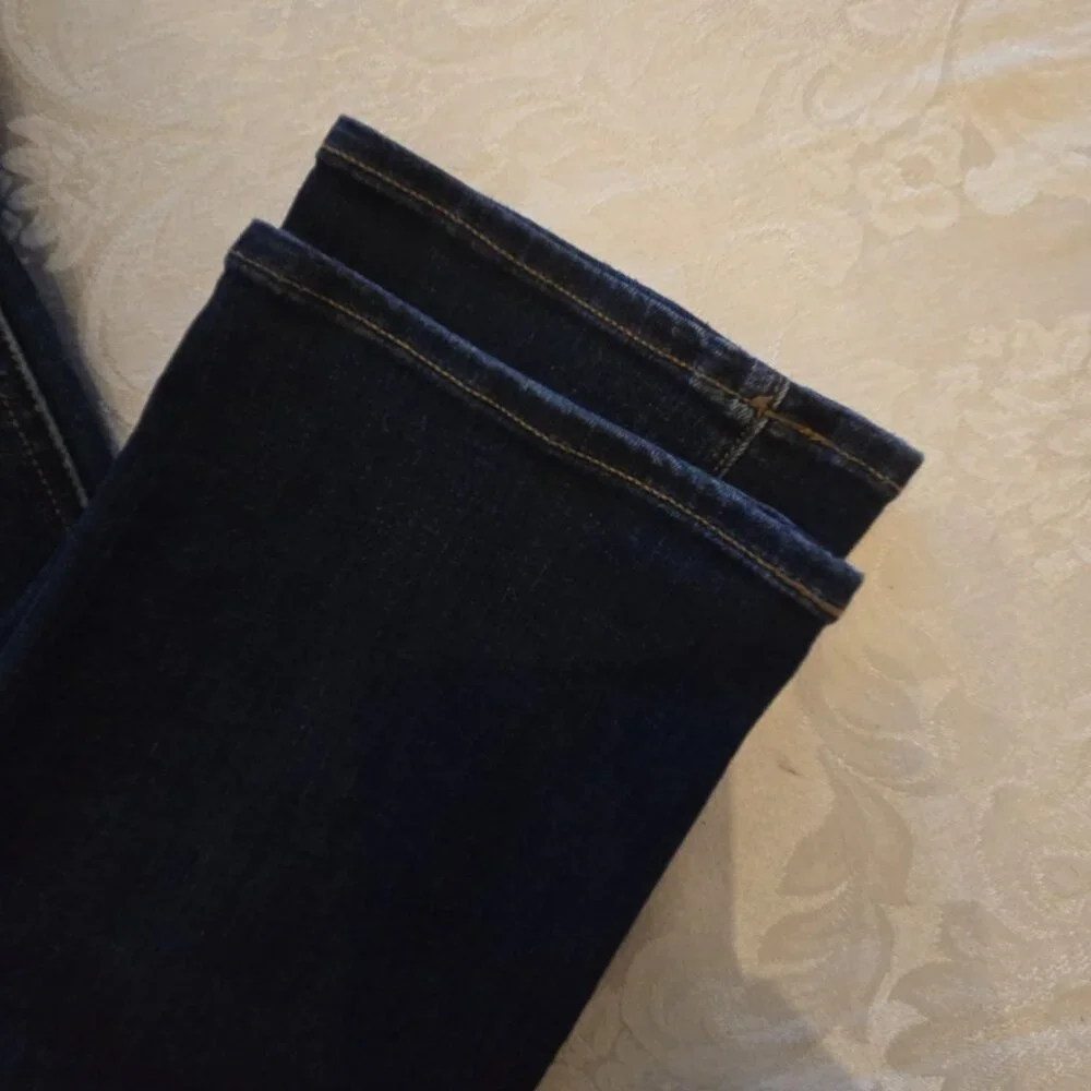 Ann Taylor Loft Modern Kick Crop Size 4 - Picture 5 of 8